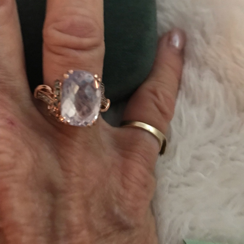 Ladies LeVian 14k rose gold ring w lavender quartz and accent diamonds
